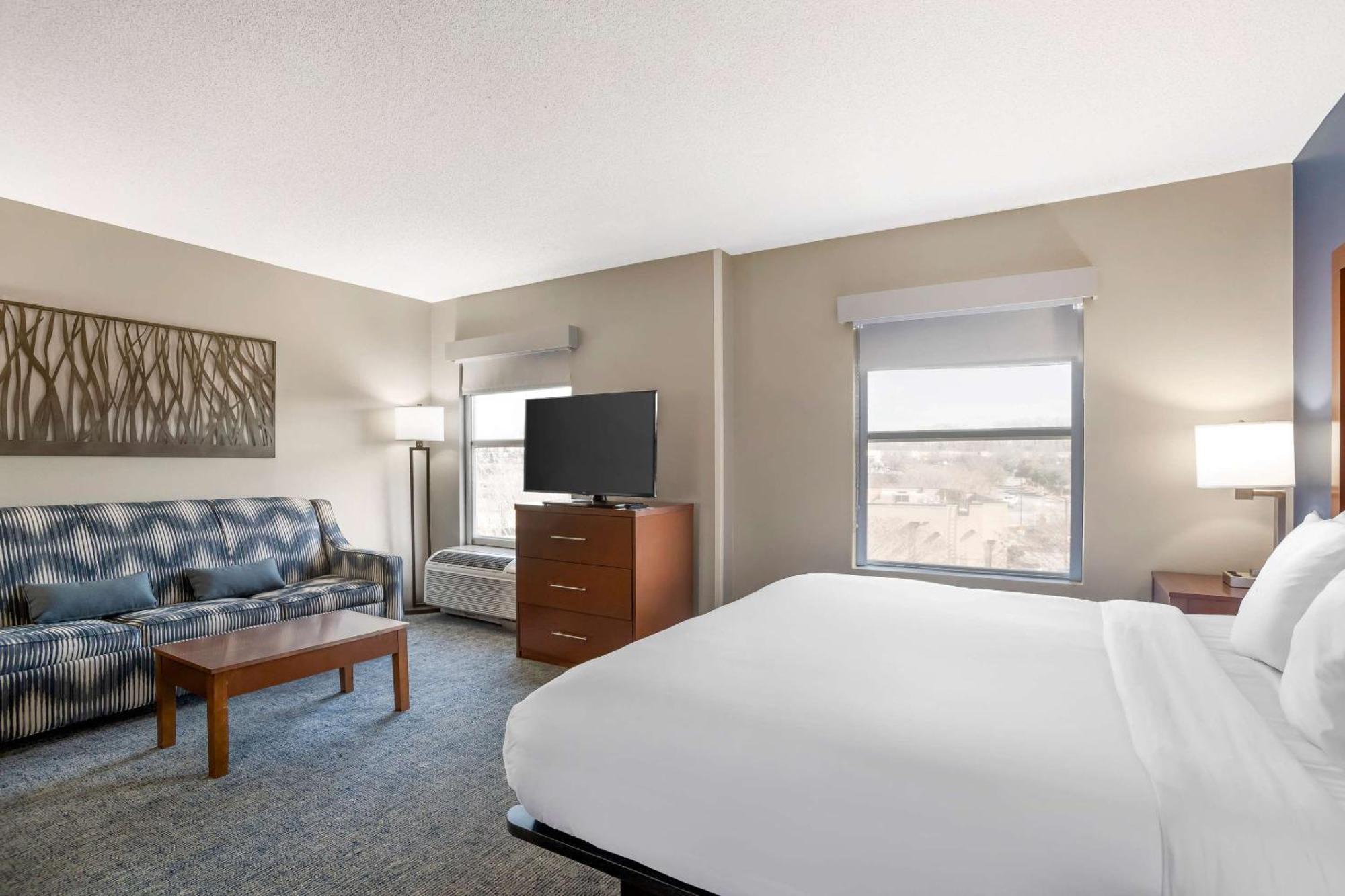 Comfort Suites Near Birkdale Village- Huntersville Bagian luar foto
